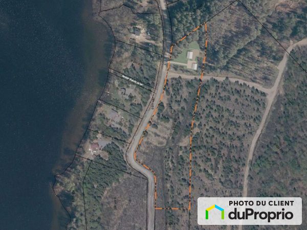 455 chemin des Rives du Cerf, Lac-Aux-Sables for sale