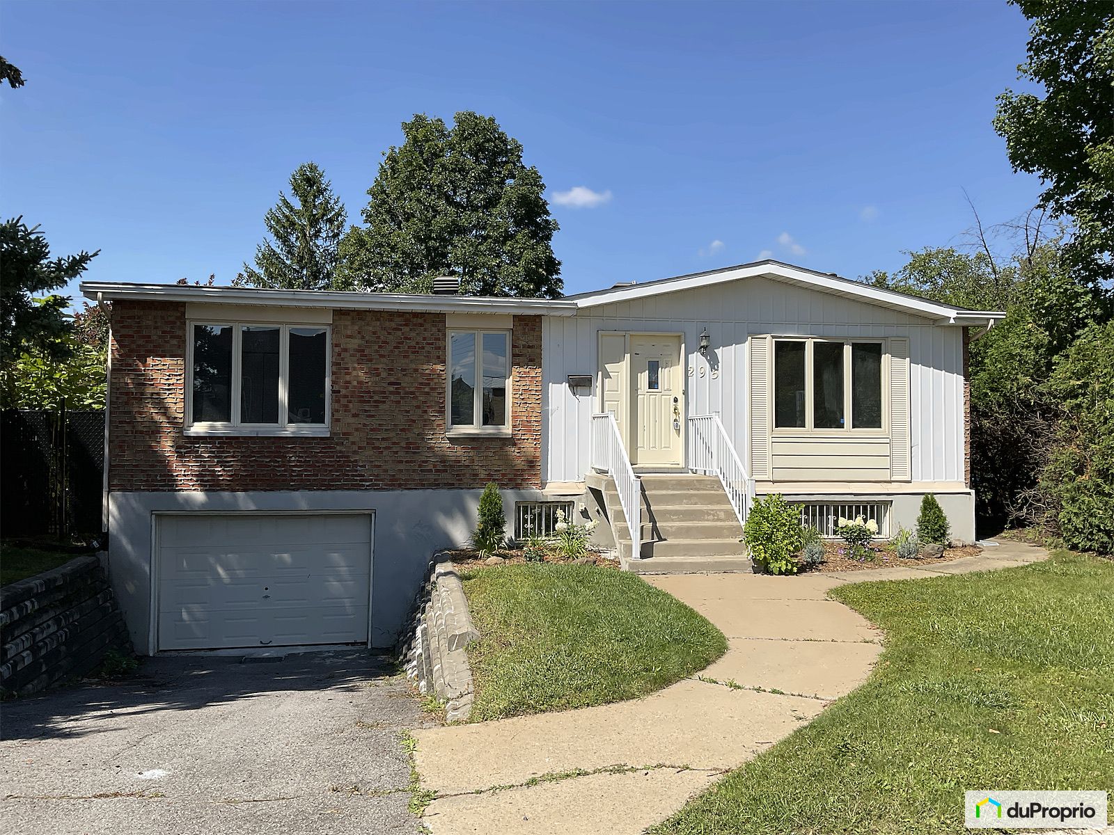 295 Boulevard Bellerose E — photo 1