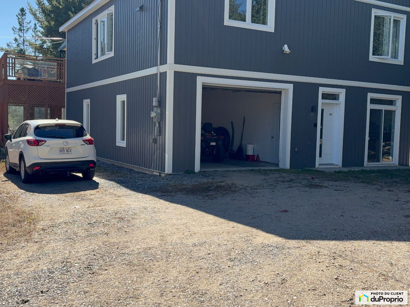 101 48E Avenue — photo 3