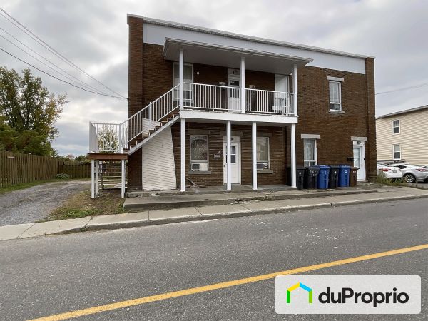 134-140, rue Notre-Dame Est, Trois-Rivières (Cap-De-La-Madeleine) à vendre