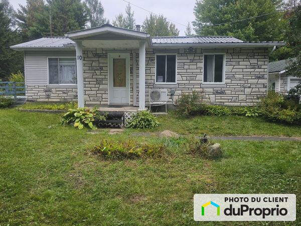 10, rue Jean, St-Léonard-D'Aston à vendre
