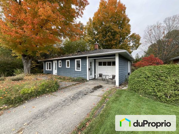 18, rue Maple Grove, Sherbrooke (Lennoxville) à vendre