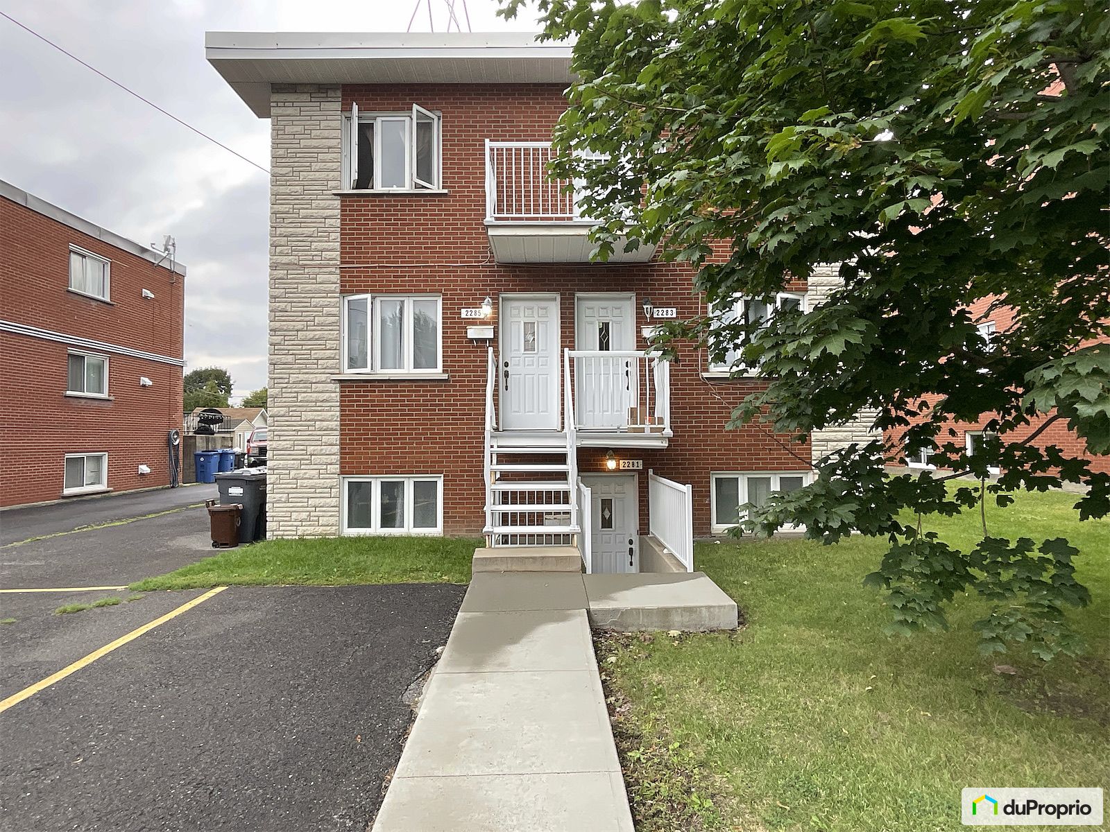 2281 2283 2285 Rue Papineau — photo 1