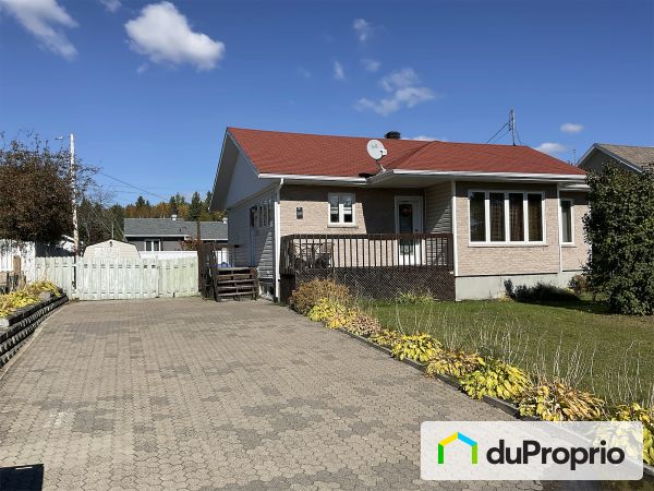 1395, rue Vigneault, Alma à vendre