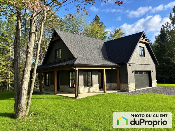 11 rue McPhillip, Ste-Mélanie for sale