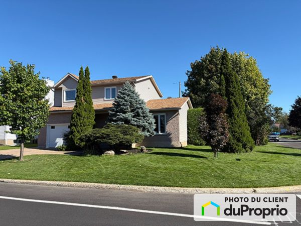 107 rue Marc-Aurèle-Fortin, Varennes for sale