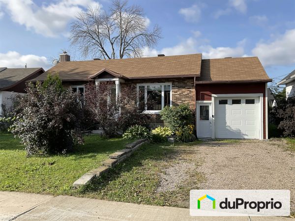 751 avenue Verlaine, Les Saules for sale