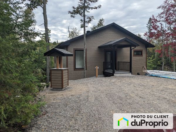 300, route des lacs, St-Bruno à vendre