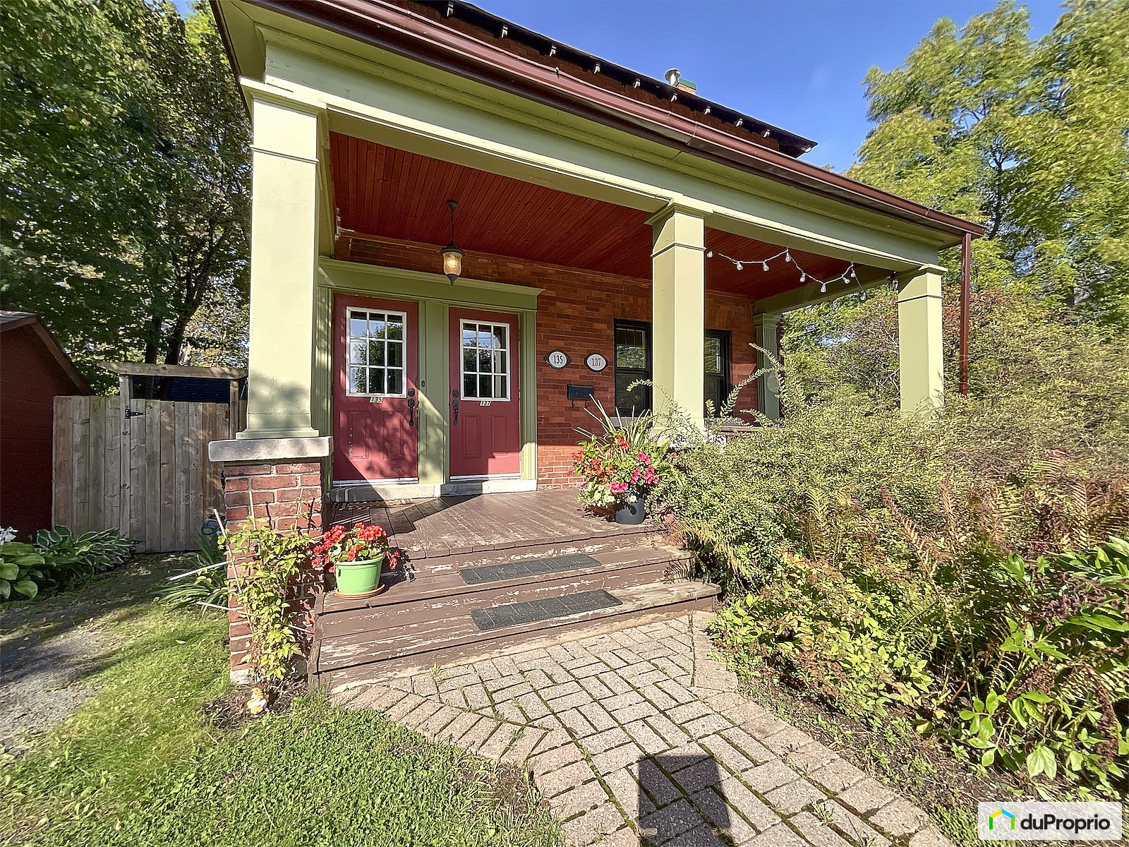 135 137 Avenue Frank Robinson — photo 1
