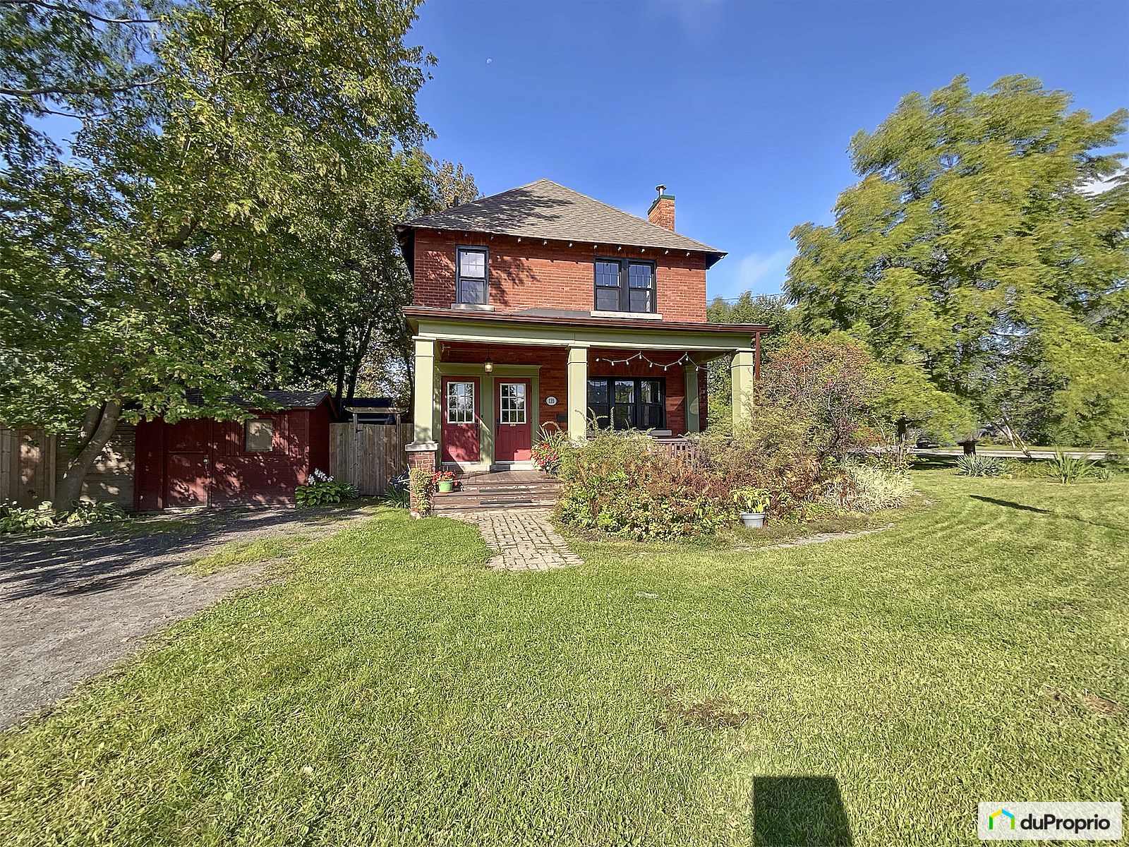 135 137 Avenue Frank Robinson — photo 2