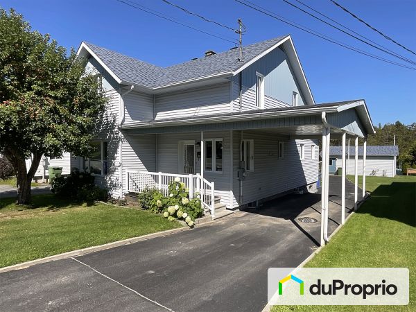 700, rue Gauthier, Larouche à vendre