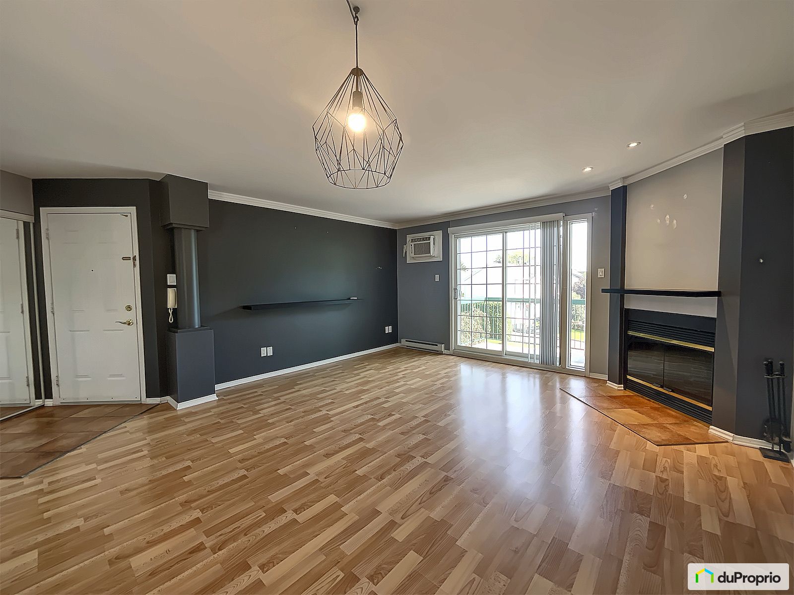 301 280 Rue Des Violettes — photo 3
