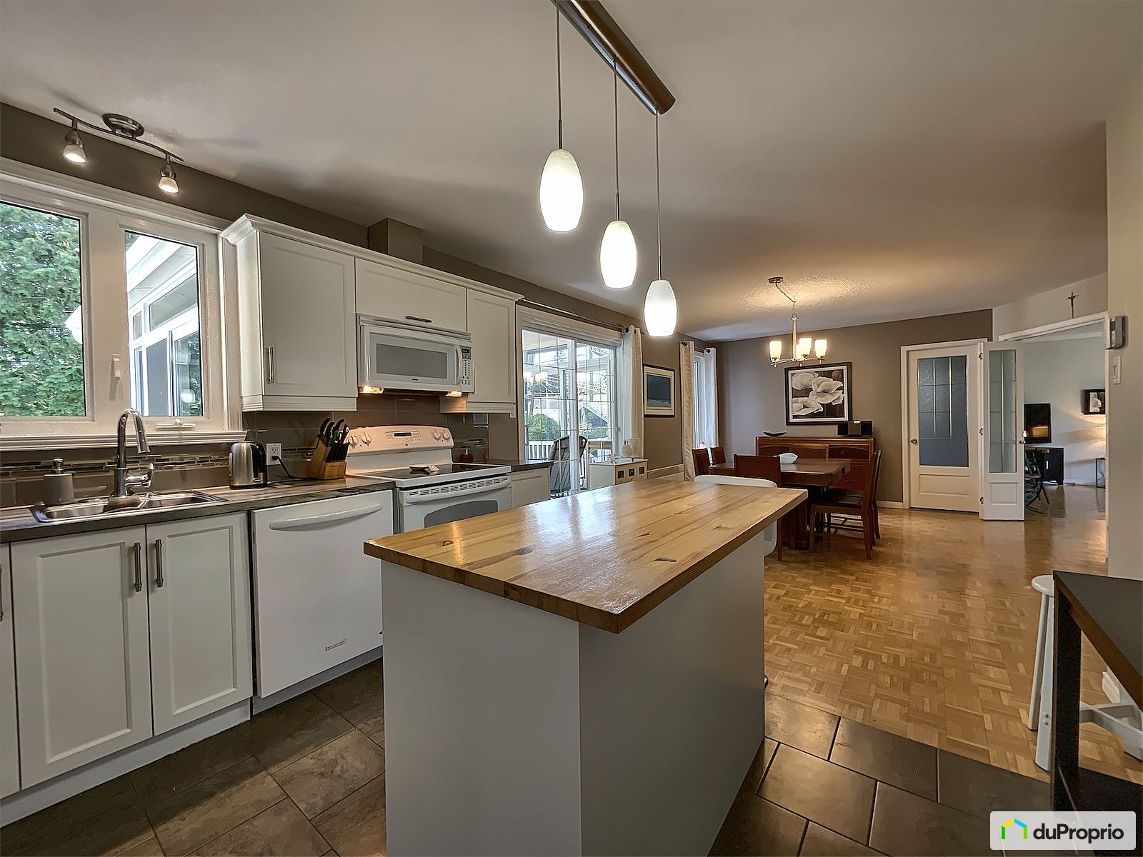 1096 Rue A Lambert — photo 2