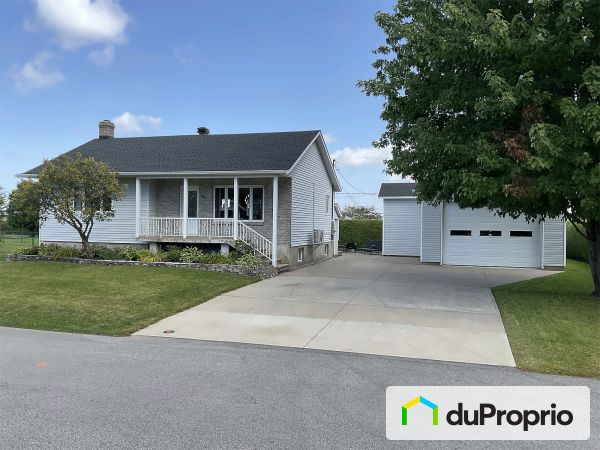 760 rue Lafond, St-Celestin for sale