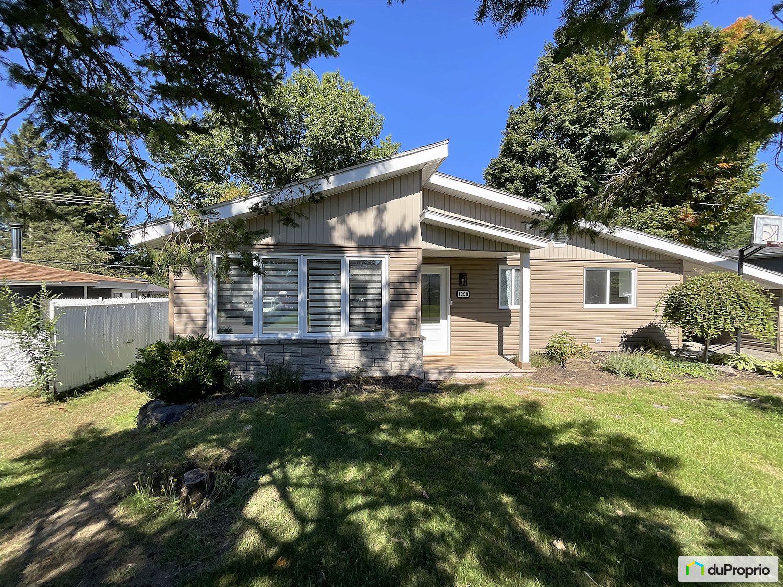 1220 Rue Des Erables — photo 3