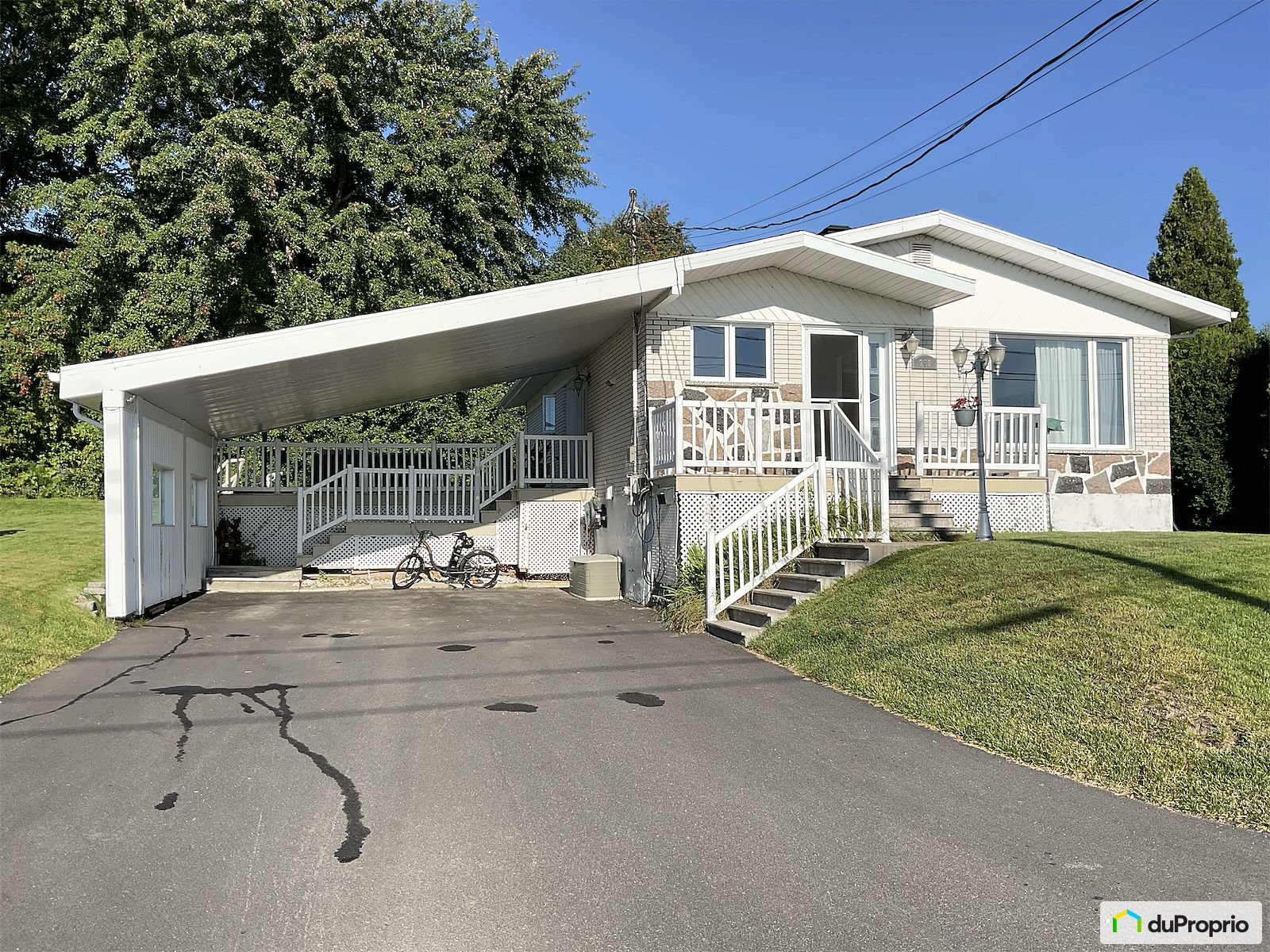 260 Avenue Du Coteau — photo 1