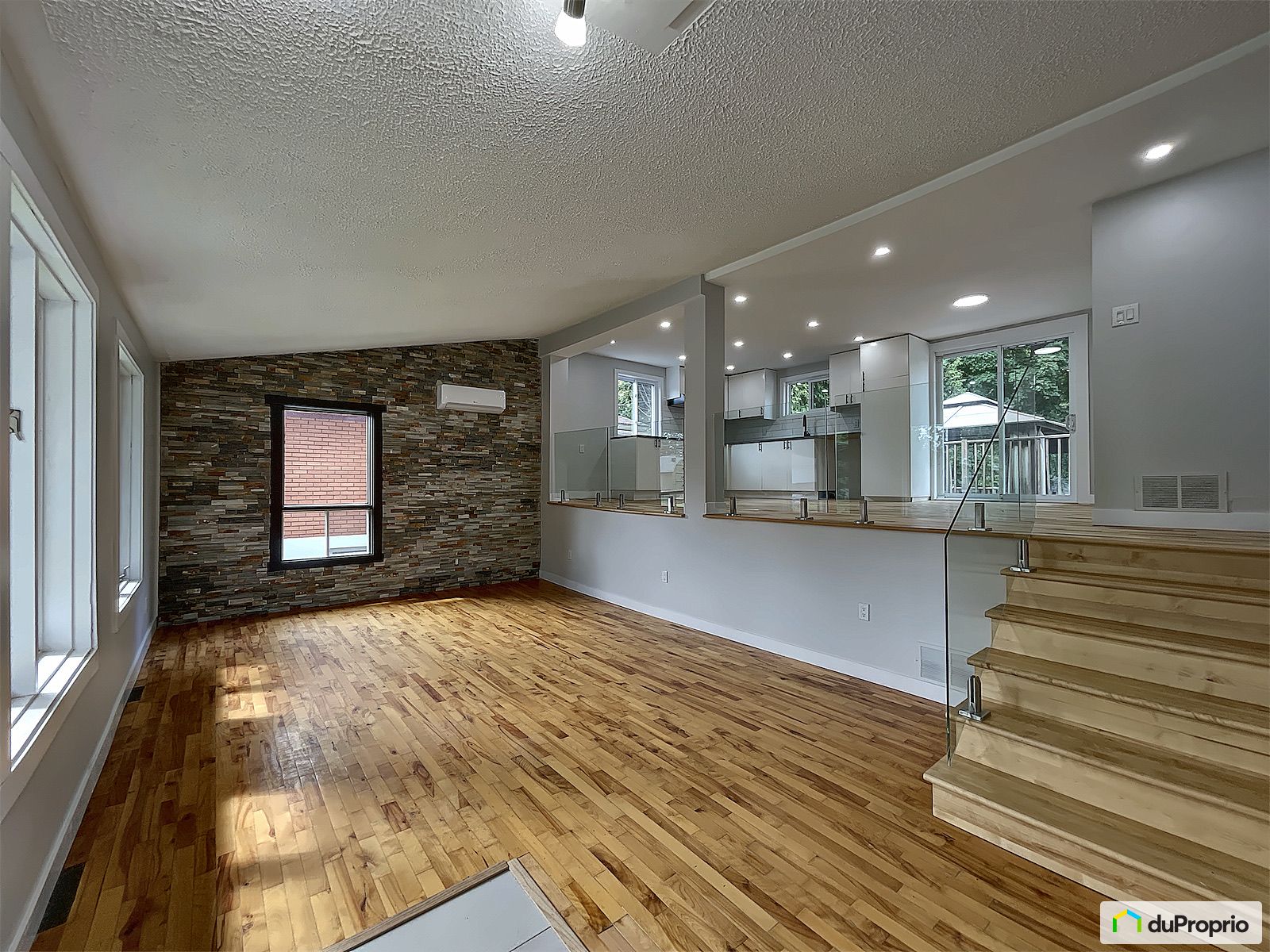 697 Rue Bran — photo 2