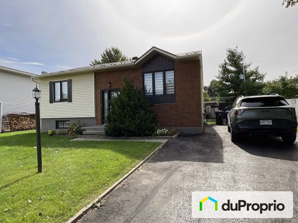388, rue des Marguerites, Ste-Julie à vendre