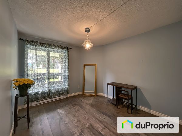 103-1630, rue Mcnamara, Chomedey à vendre
