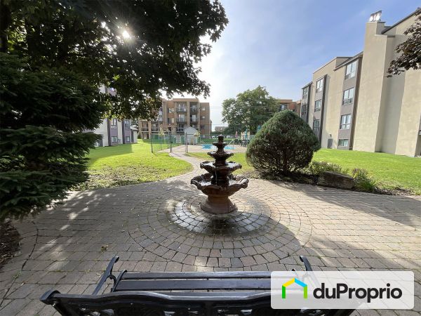 103-1630, rue Mcnamara, Chomedey à vendre