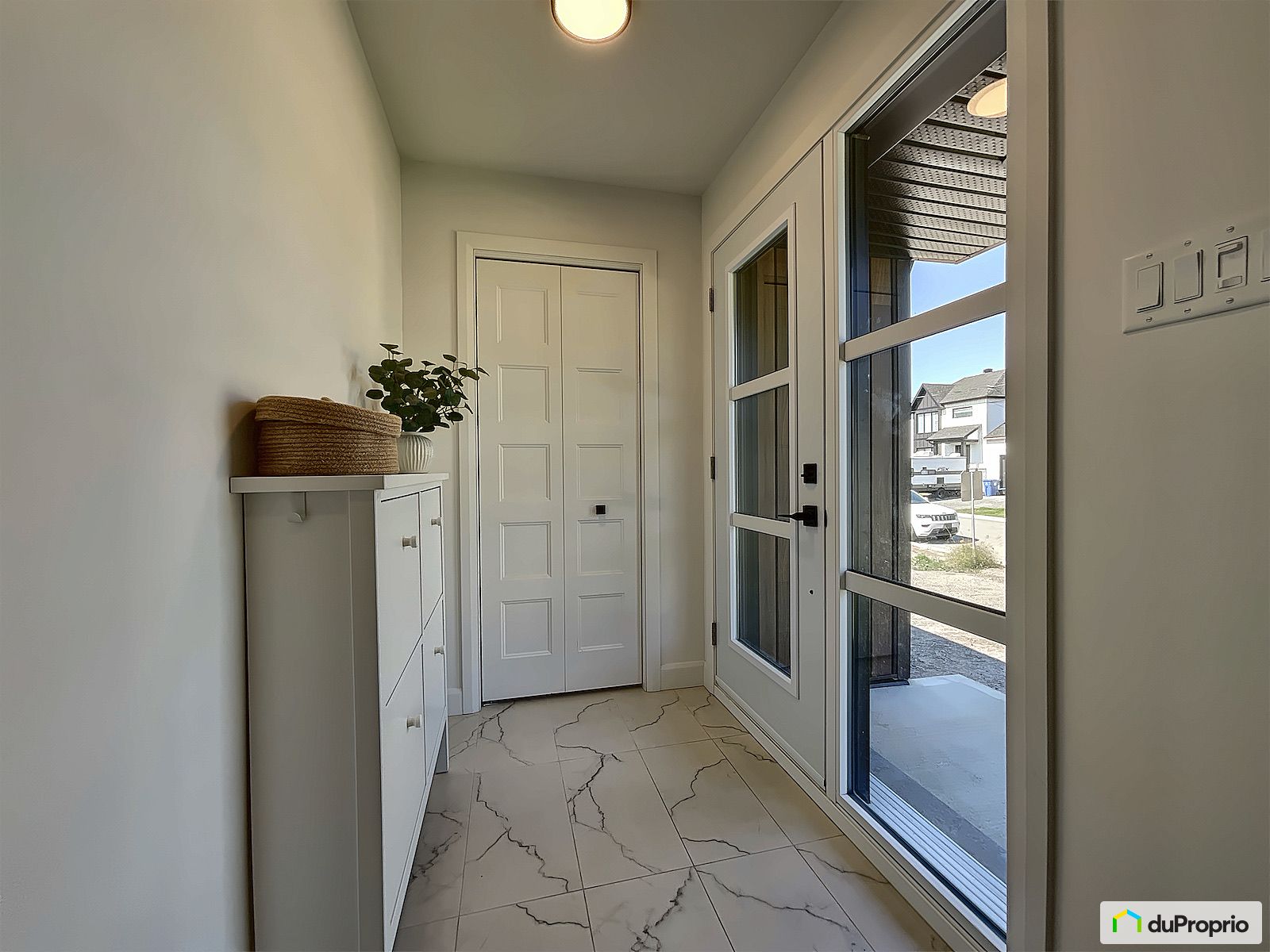 172 Rue Robert Laplante — photo 2