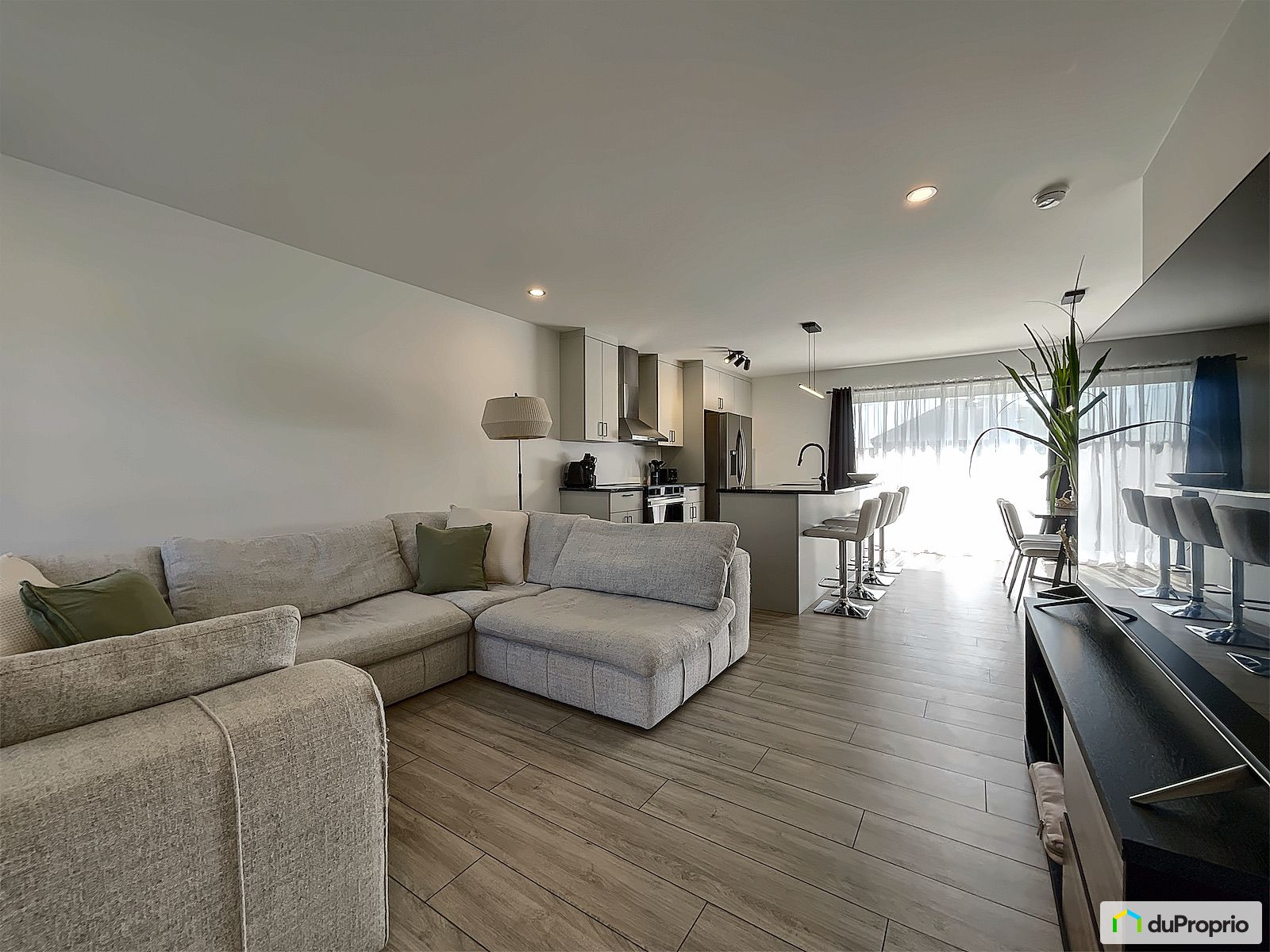 172 Rue Robert Laplante — photo 3