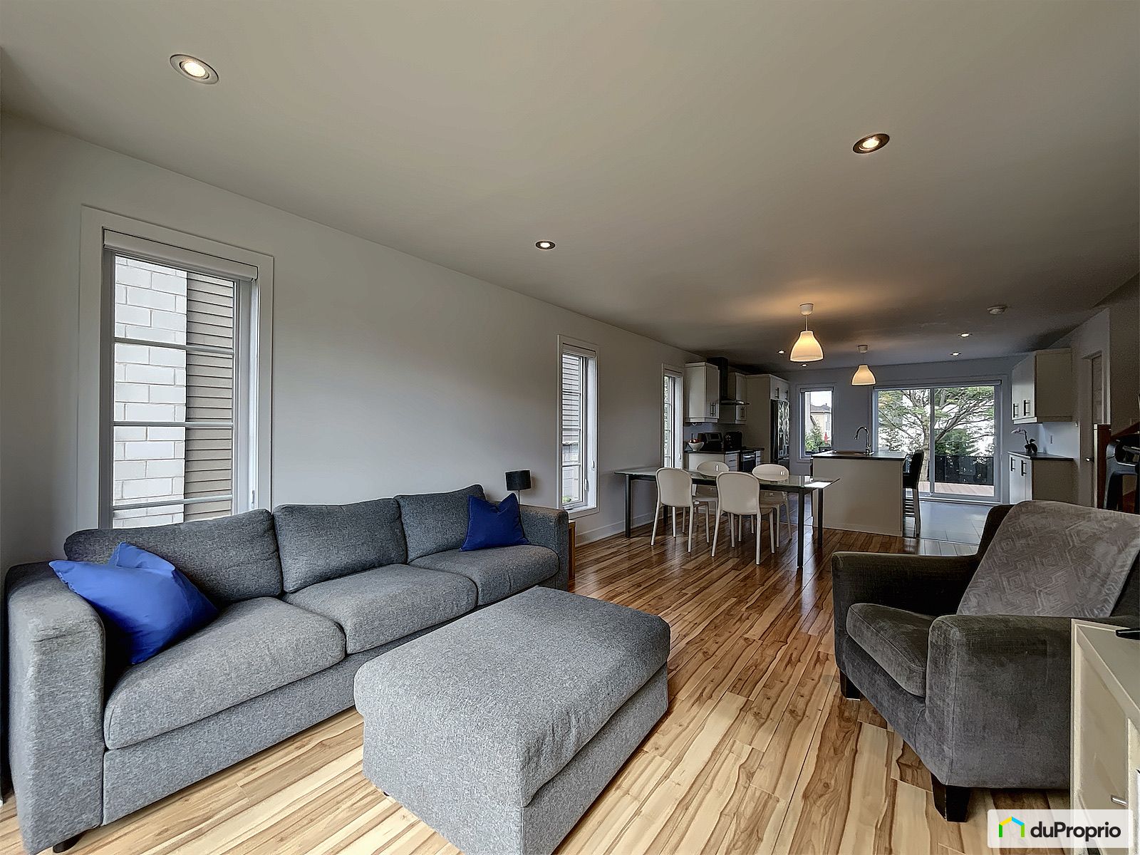 208 Rue De La Pruche — photo 3