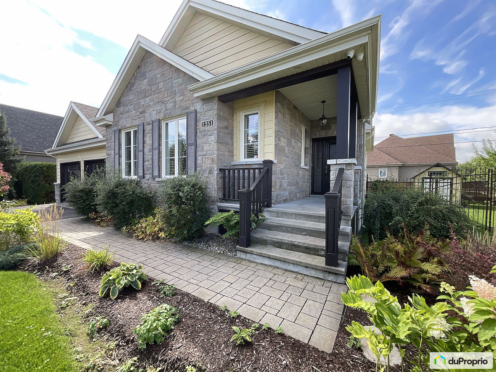 1251 Rue Roland Gauvreau — photo 2
