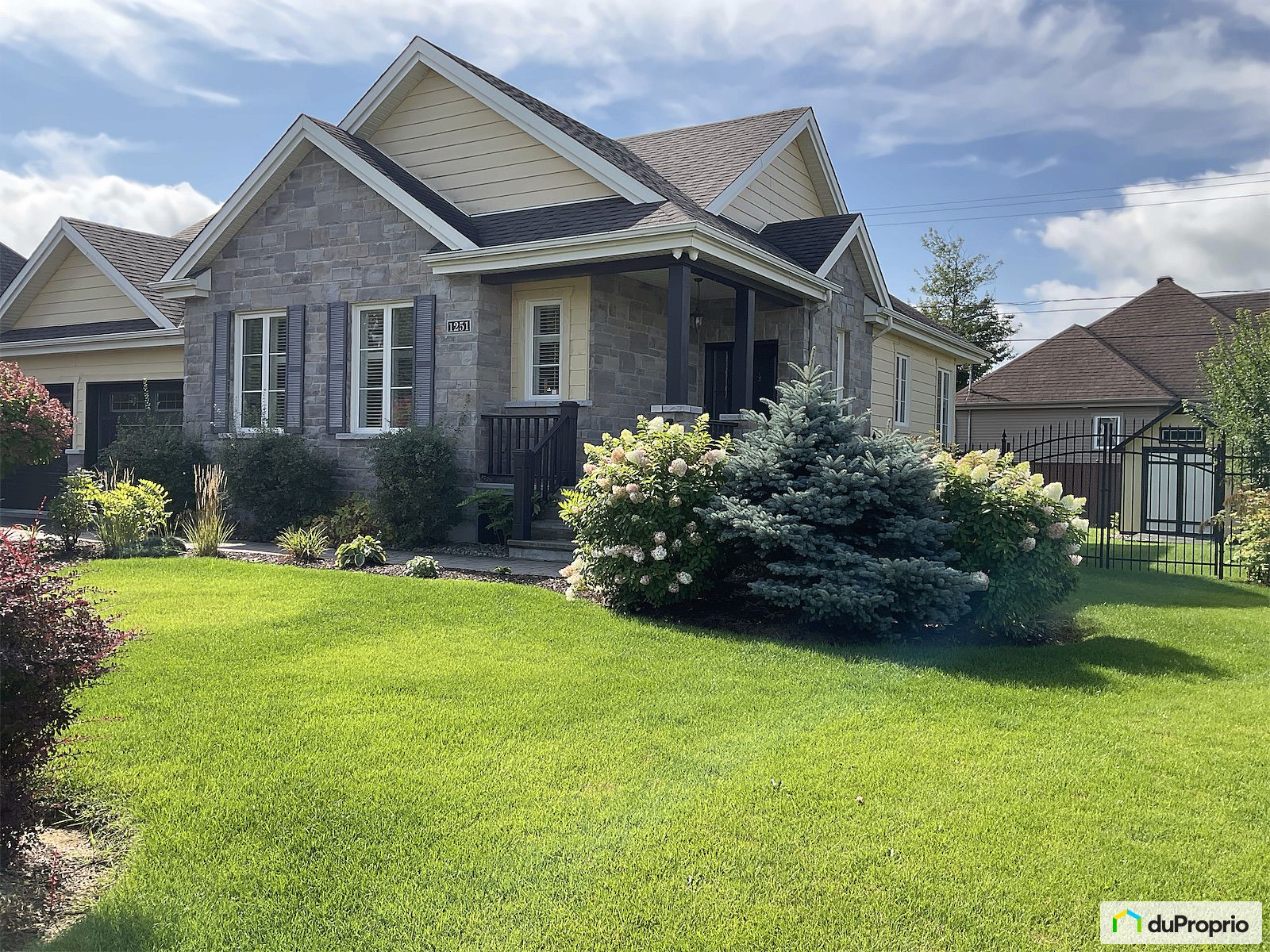 1251 Rue Roland Gauvreau — photo 3