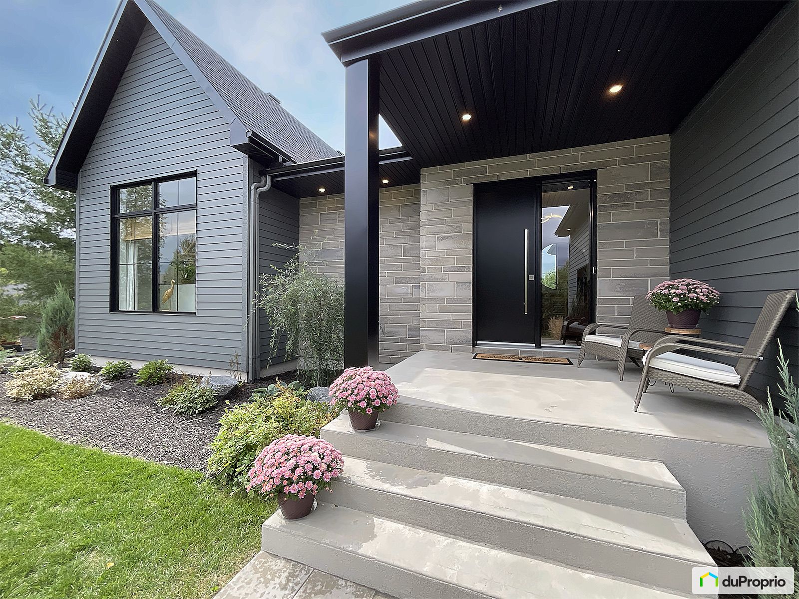 412 Rue Des Bernaches — photo 3