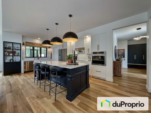 412 rue des Bernaches, St-Denis-De-Brompton for sale