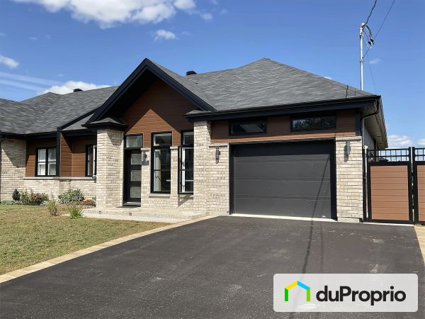 1371, rue Girard, St-Félix-De-Valois à vendre