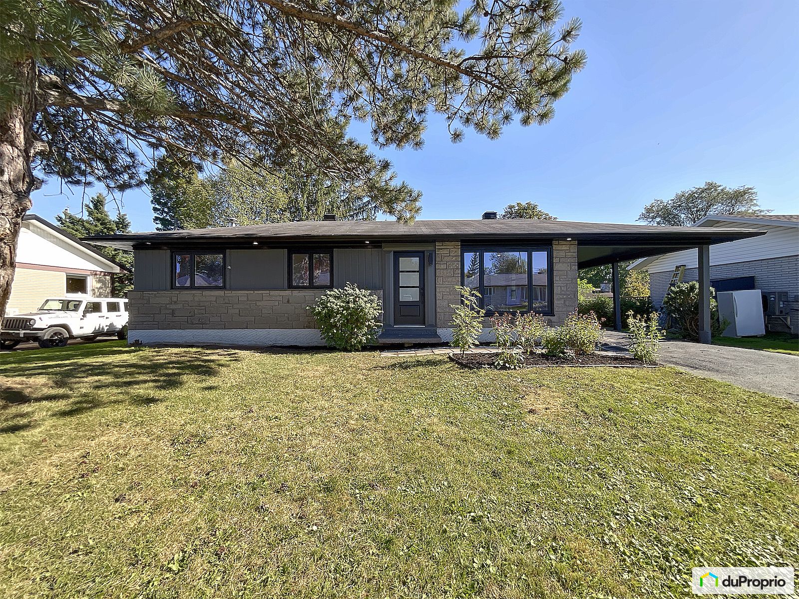 1234 Rue De La Joie — photo 1