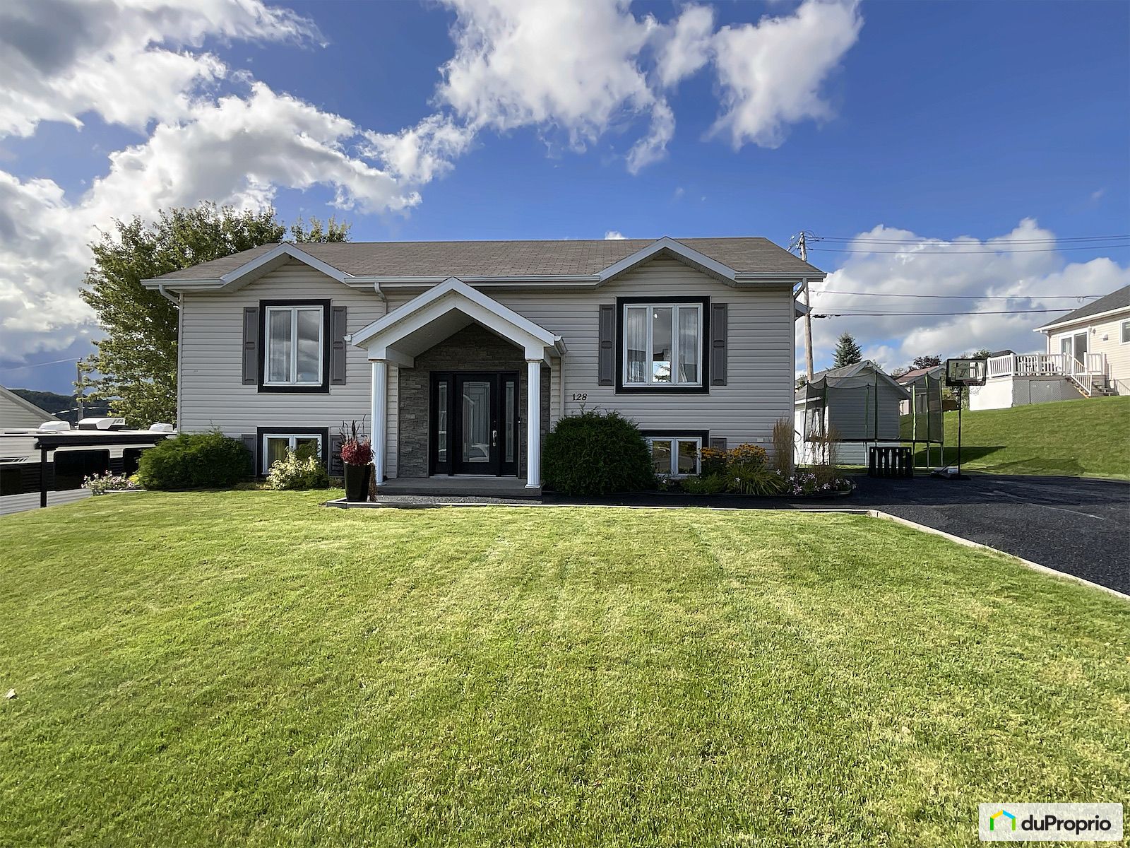 128 Rue Marc Aurele Fortin — photo 1