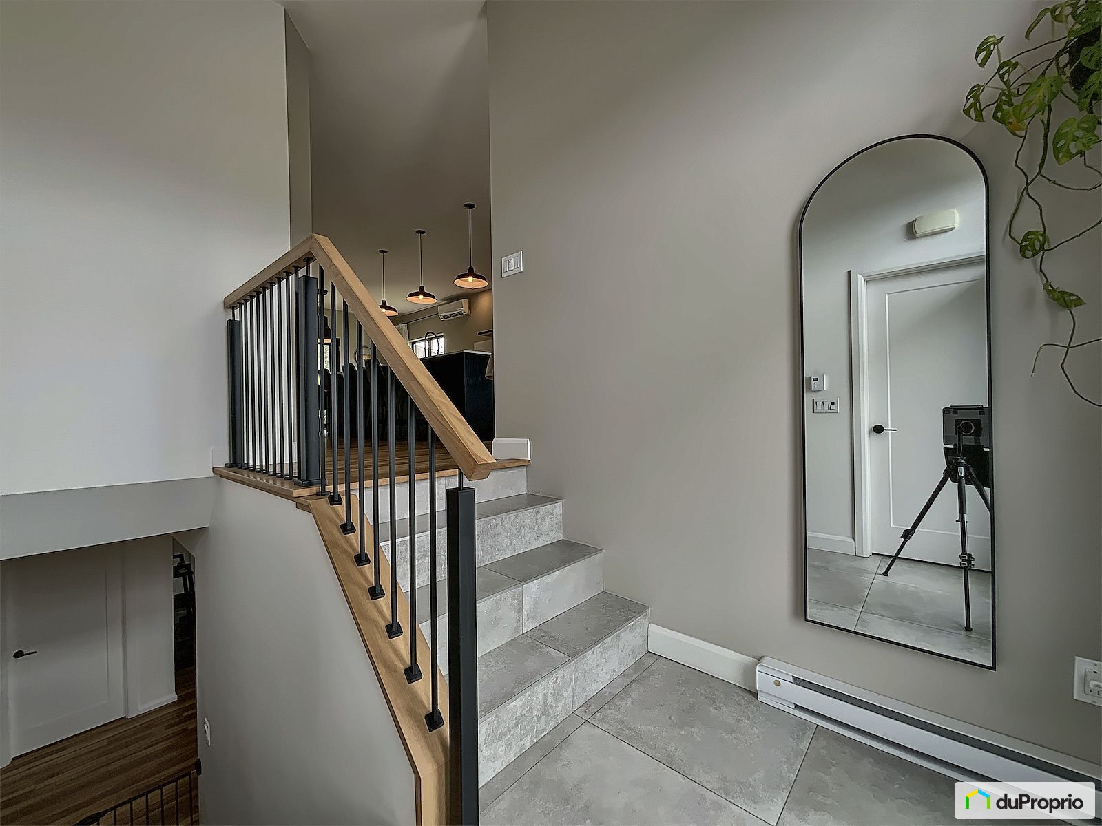 80 Rue Lecours — photo 2