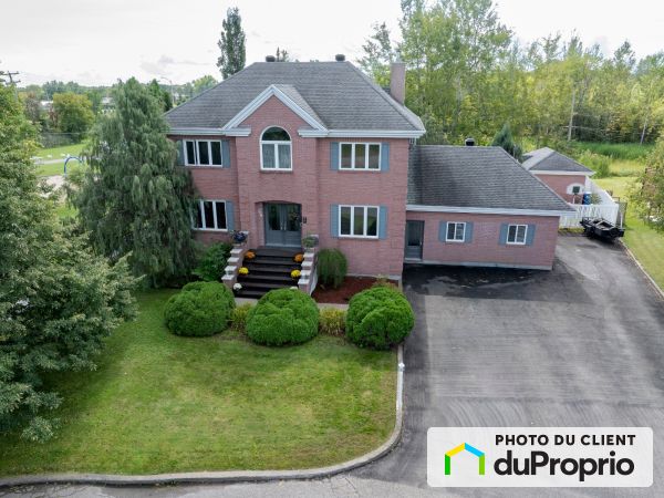 66 croissant  Varin, St-Joseph-Du-Lac for sale
