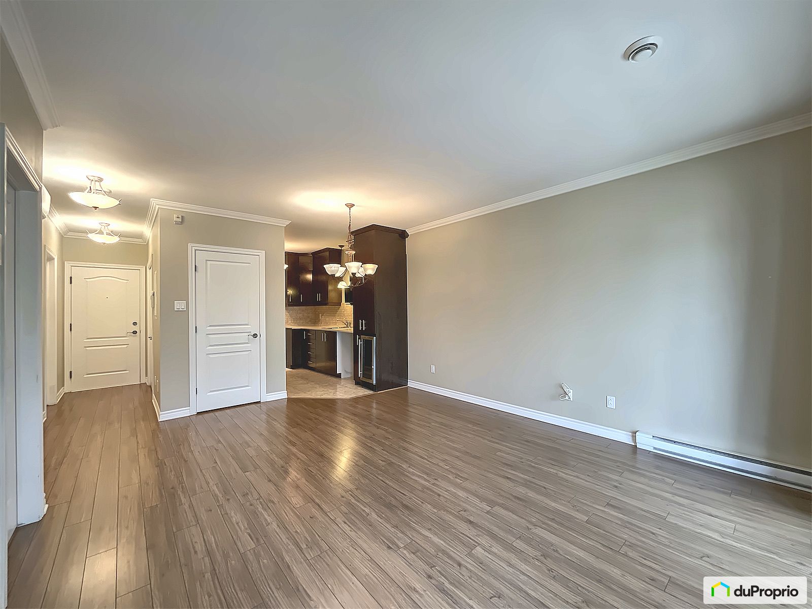 305 8 Rue Principale Sud — photo 2