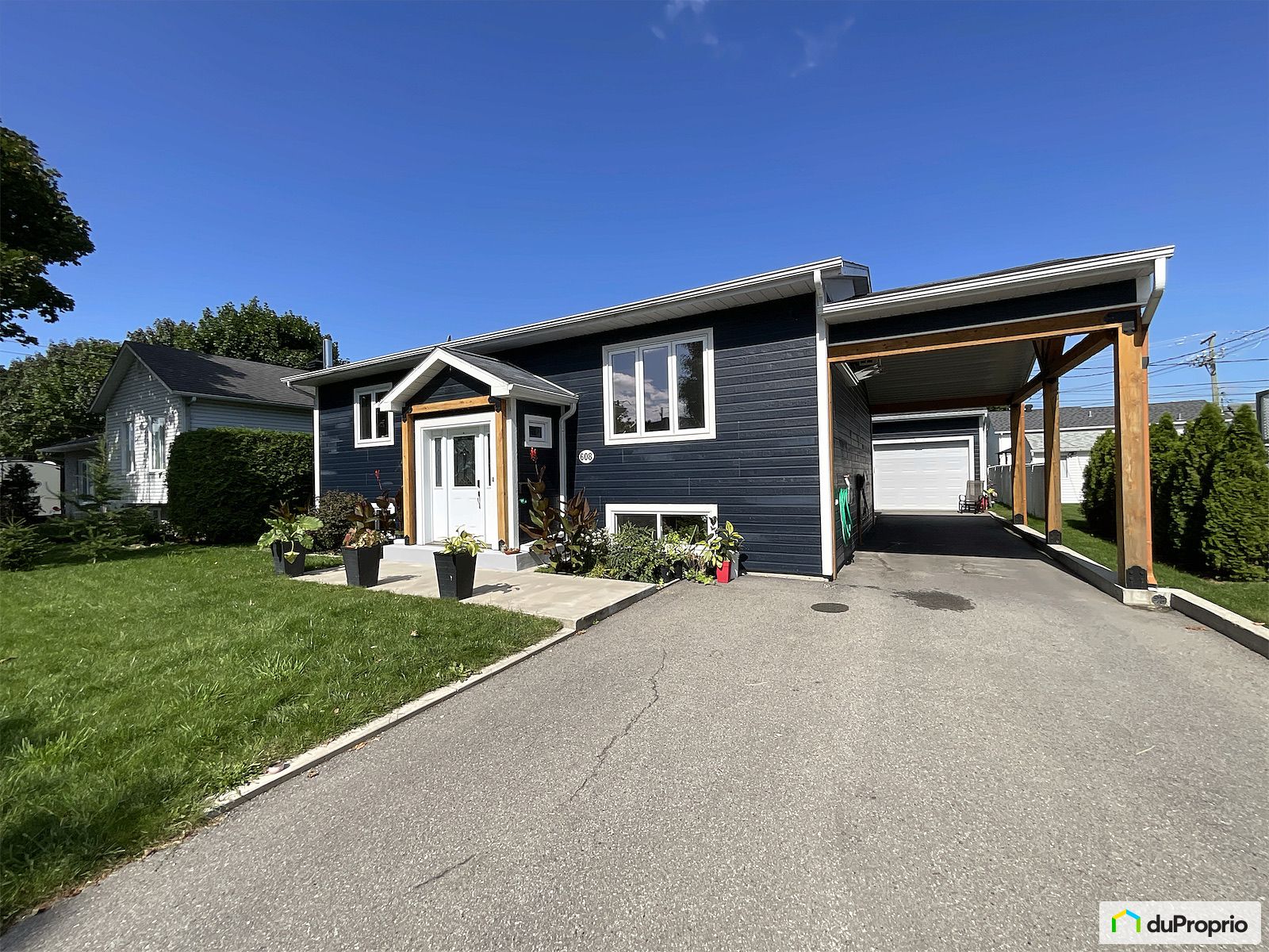 608 Rue Besner — photo 1