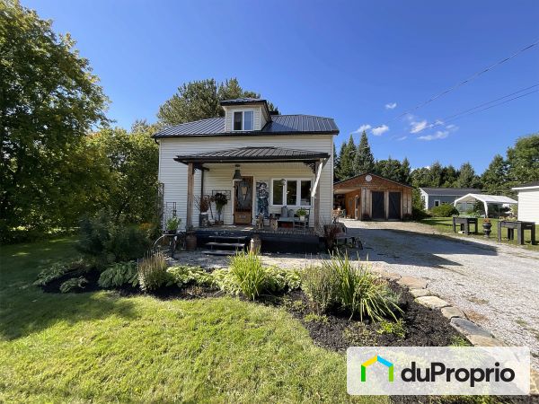 265 3e Avenue, Weedon for sale