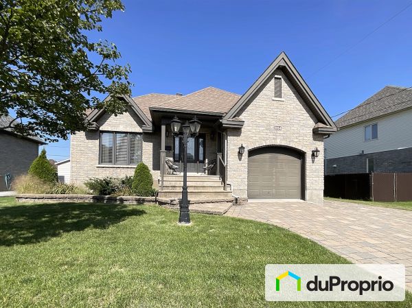 2954 rue de la Brisardière, Longueuil (St-Hubert) for sale