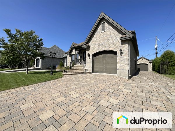 2954 rue de la Brisardière, Longueuil (St-Hubert) for sale