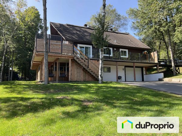 23, rue des Bouleaux, St-Sauveur à vendre