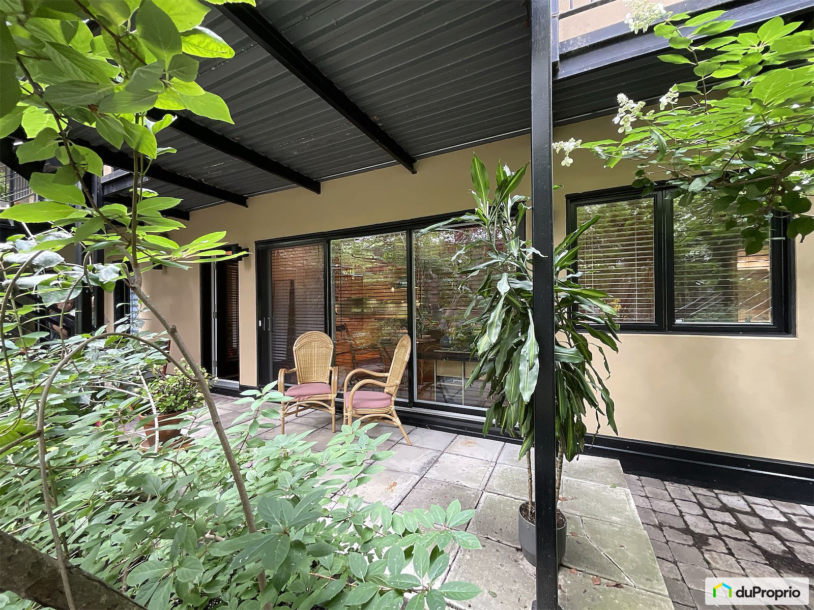 2 4860 Avenue Henri Julien — photo 1