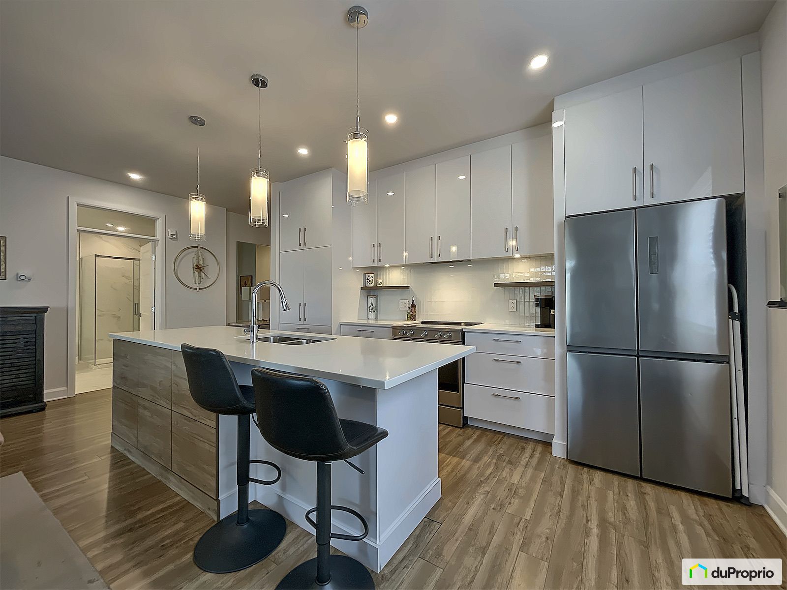 203 912 Boulevard Du Cure Labe — photo 2