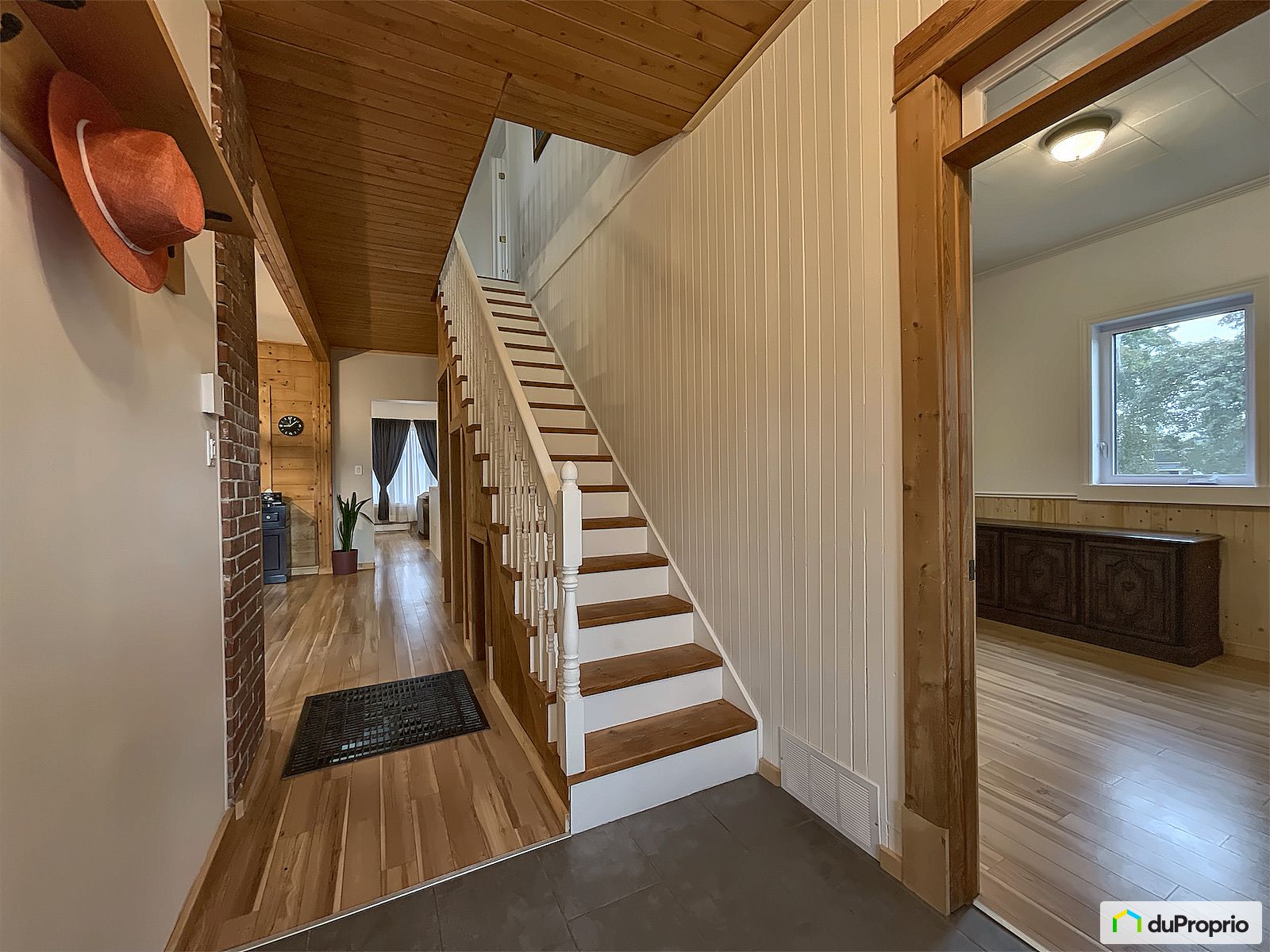 44 Rue Saint Laurent — photo 3