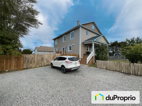 44 rue Saint-Laurent, Ste-Luce (Ste-Luce-sur-Mer) for sale
