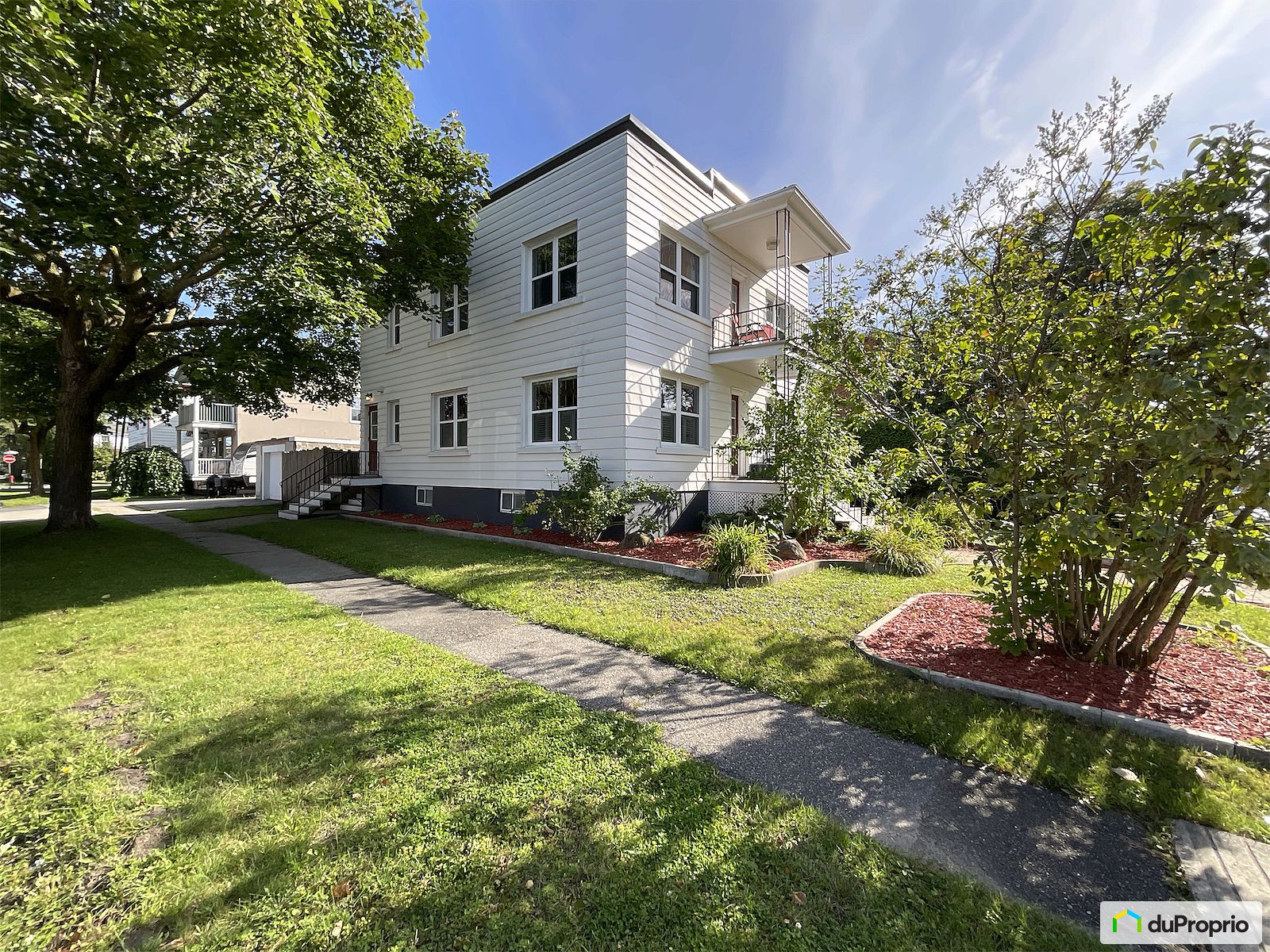 1205 Rue Bourassa — photo 1