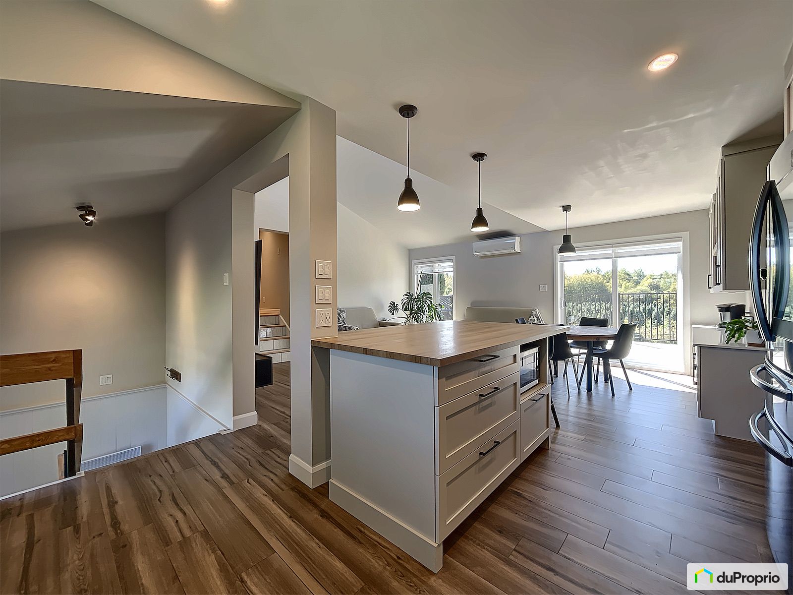 1117 Rue Des Pres — photo 2