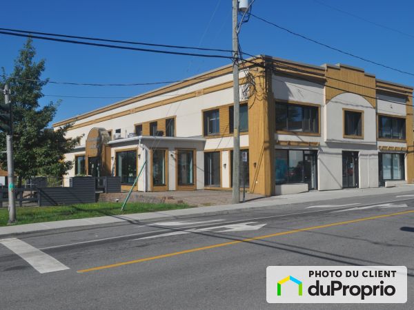 535, boulevard Albiny-Paquette, Mont-Laurier à vendre
