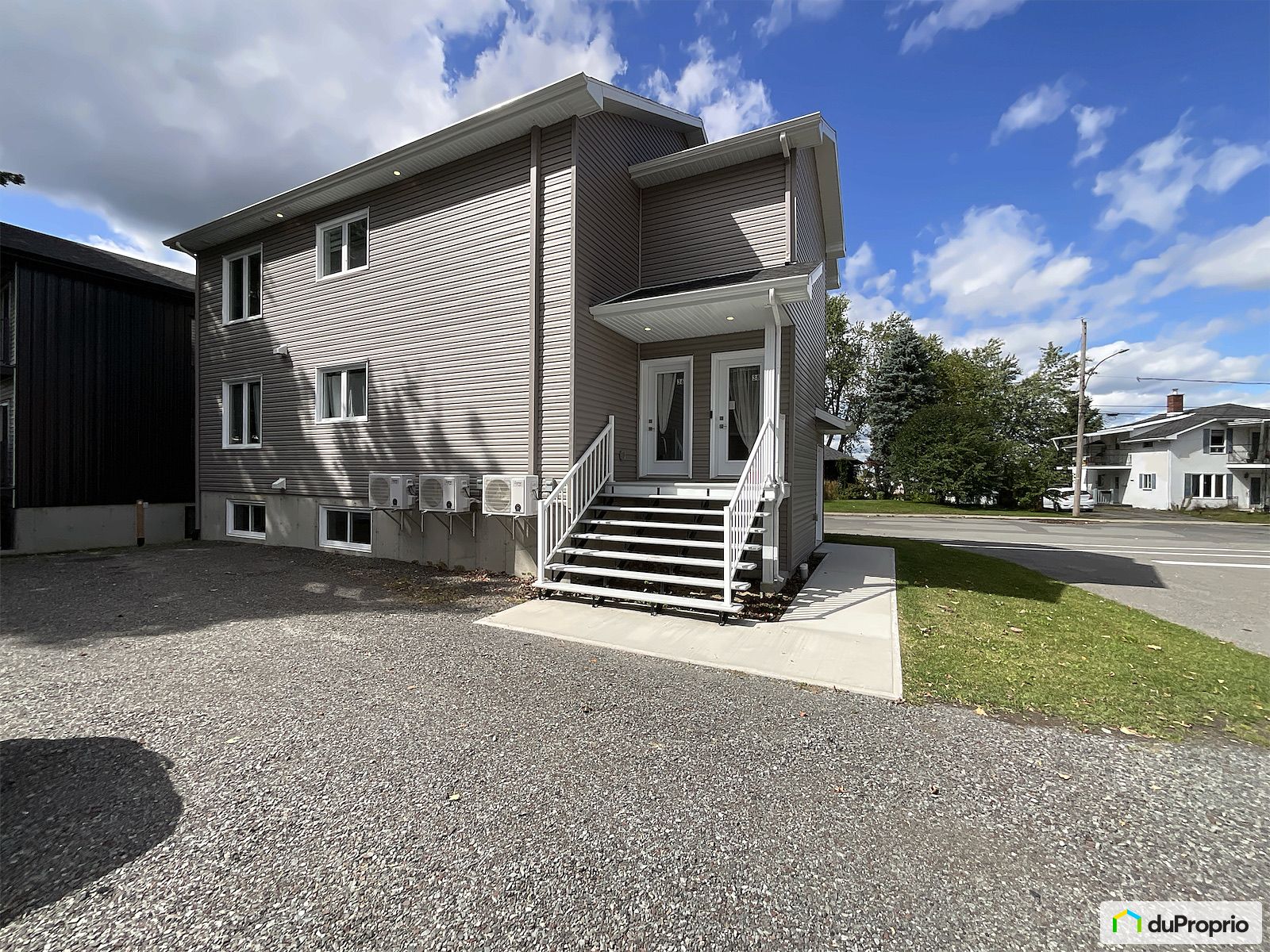 34 38 Rue Belanger — photo 3